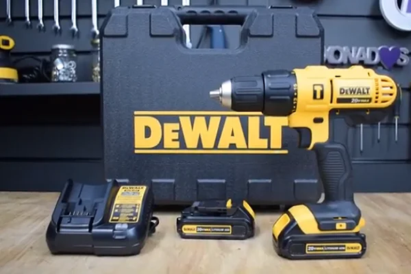 Conheça a Furadeira/Parafusadeira de impacto 20V DeWalt