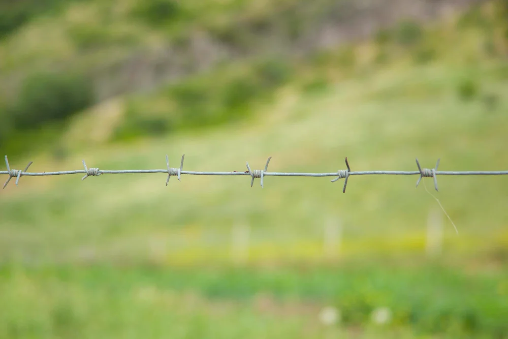 O que preciso para cercar um terreno?