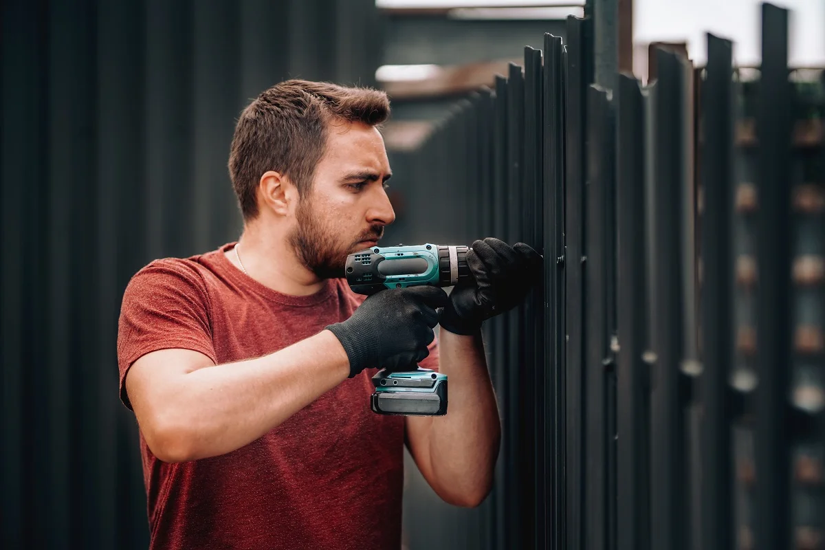 Saiba como usar parafusadeira com controle de torque